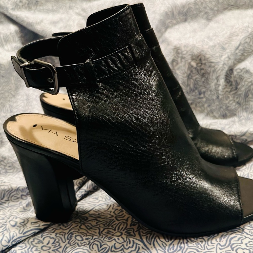 Via Spiga Sandals